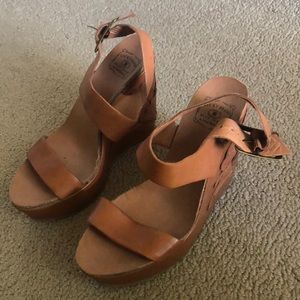 Brown wedges